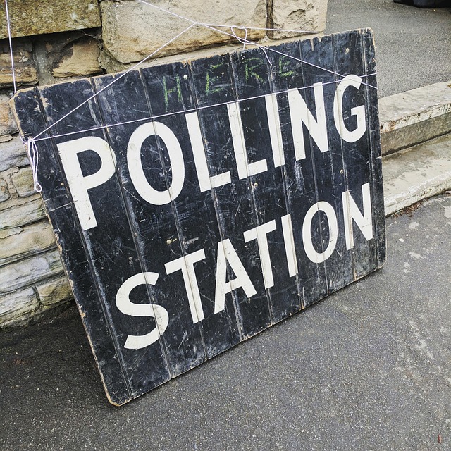 Micromandering – local influence manipulation